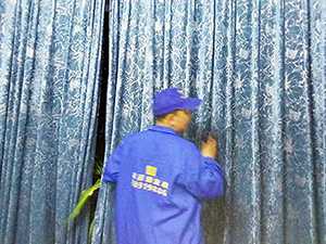 看他們怎樣給房子的“口罩”—窗簾，清洗消毒-武漢窗簾清洗消毒公司