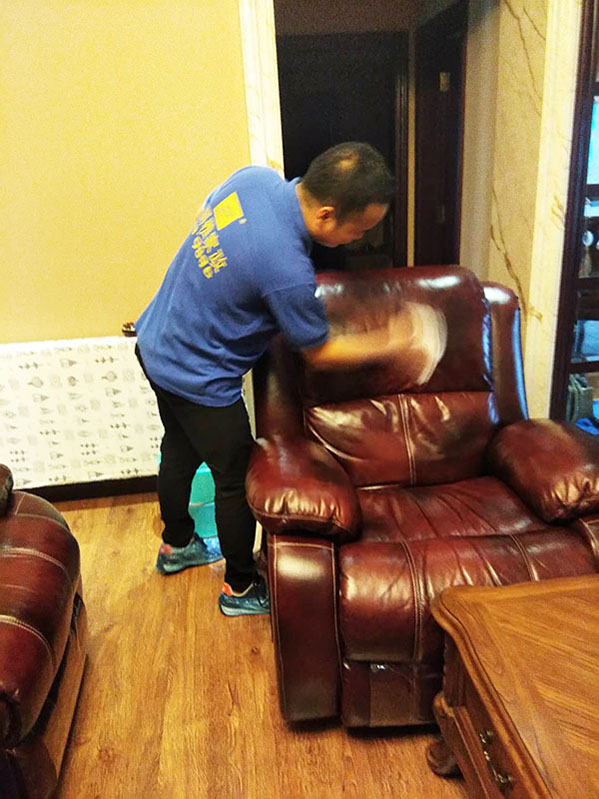 真皮沙發(fā)專(zhuān)業(yè)清洗保養(yǎng)公司 真皮沙發(fā)專(zhuān)業(yè)清洗保養(yǎng)公司