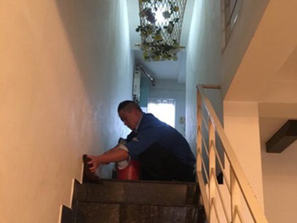 格麗雅家政小陳師傅認(rèn)真負(fù)責(zé)，其他家與之相比，簡(jiǎn)直是天壤之別